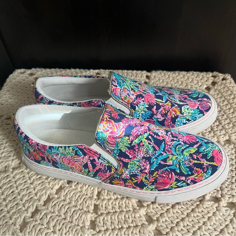 Floral Slip-On Women's Sneakers - Picture 4 of 11